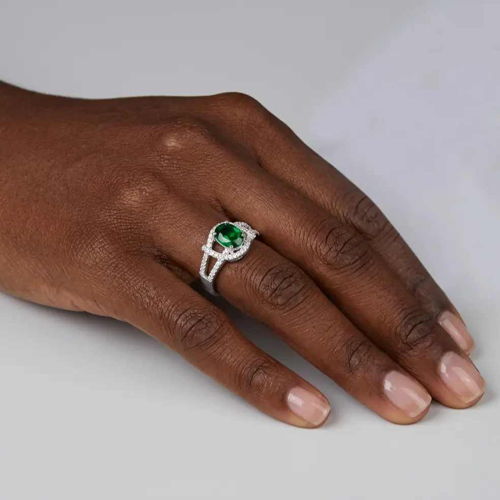 Anillo en plata ley 925 thai circón ovalo blanco / verde