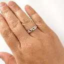 anillo en plata 925 circones blancos mano.webp