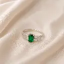 ANILLO PLATA LEY 925 CRISTAL VERDE RECTÁNGULO.webp