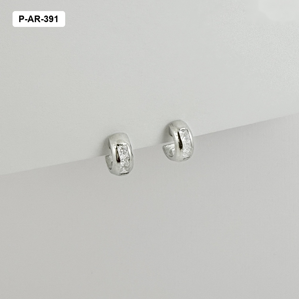 *ARETES EN PLATA LEY 925 TIPO ARGOLLA CRISTALES BAGUETTE BLANCOS