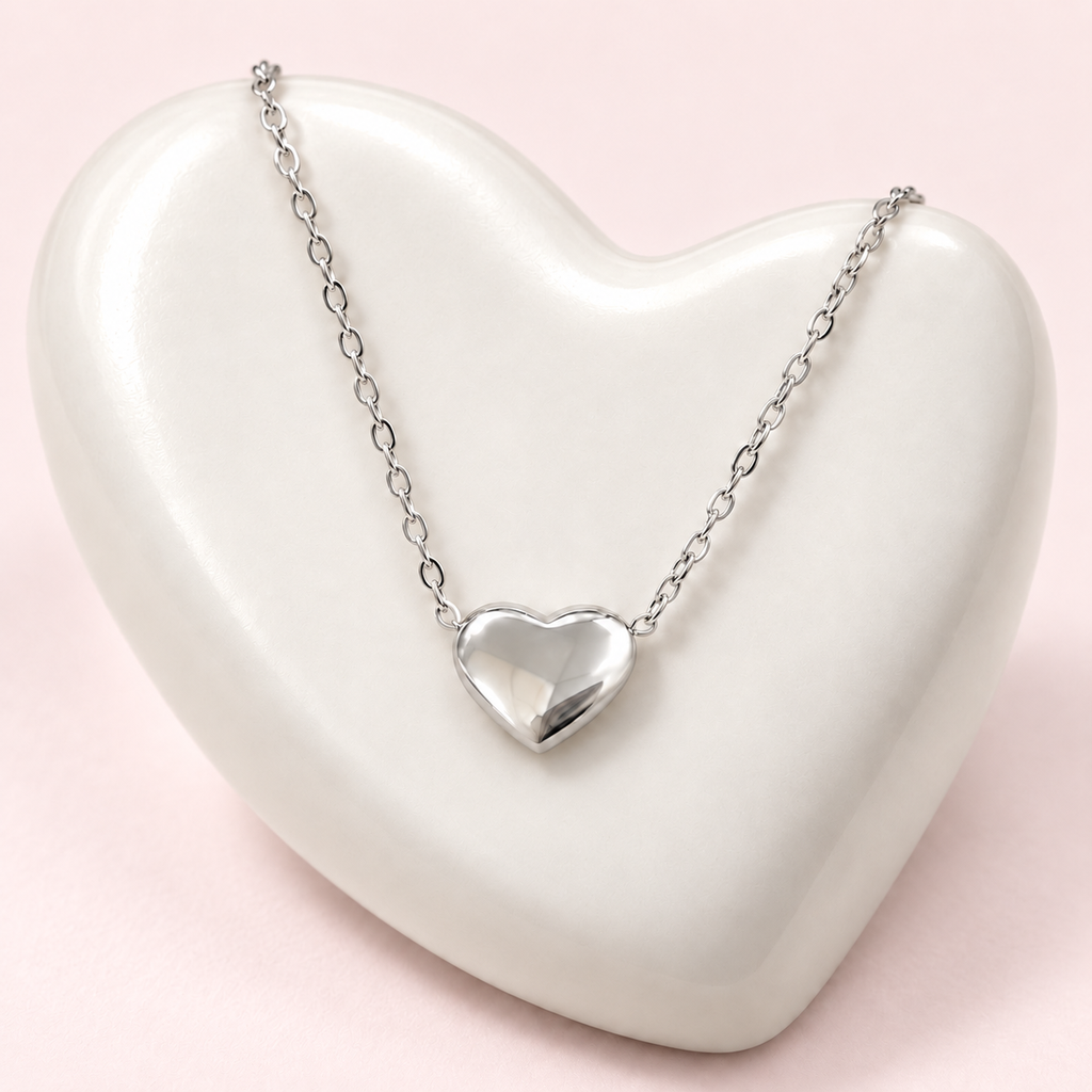 Collar en acero silver dije corazón liso mediano