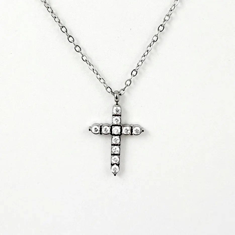 Collar en acero silver dije cruz circones blancos