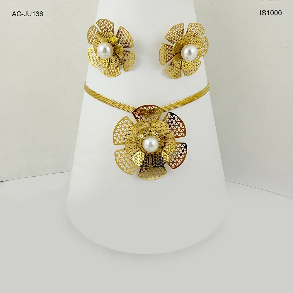 Juego acero gold con anillo flor tipo filigrana perla