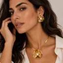 Juego acero gold con anillo flor tipo filigrana perla