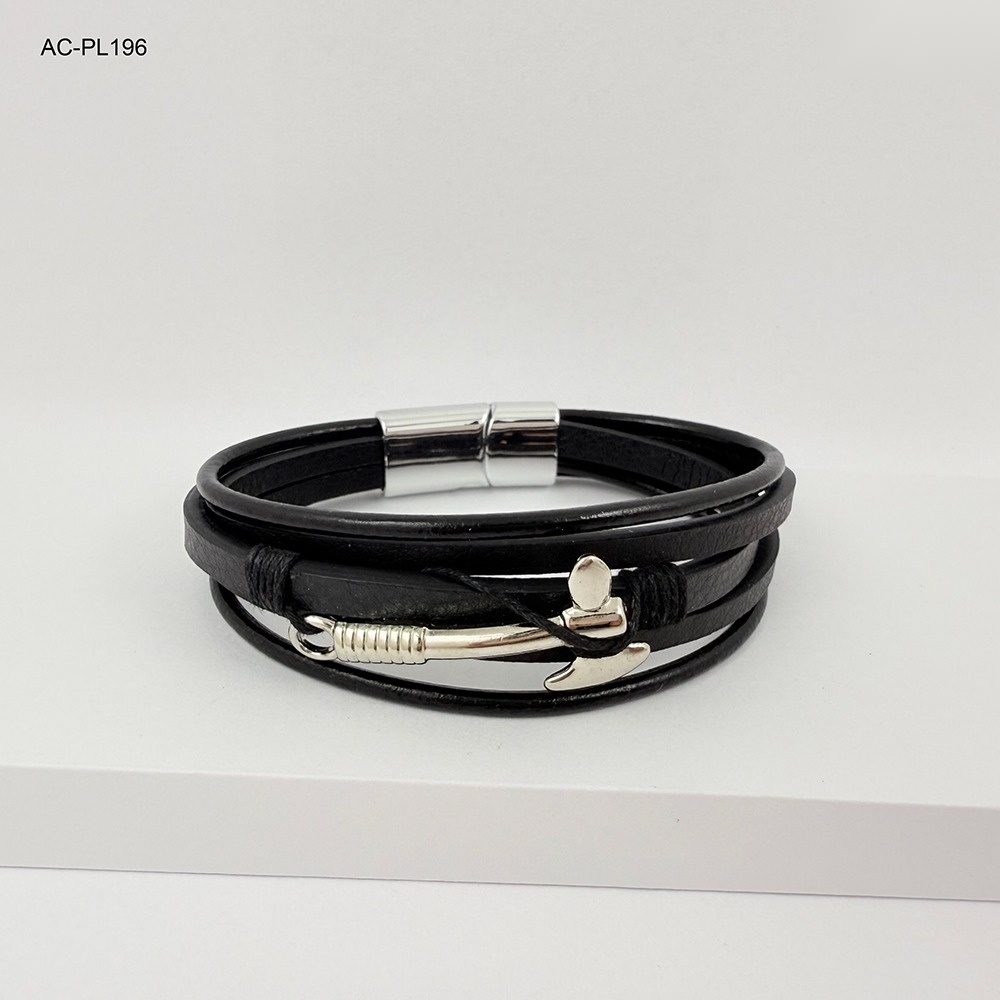 *BRAZALETE EN ACERO CUERO TRIPLE HACHA HERRAJES PLATEADOS 