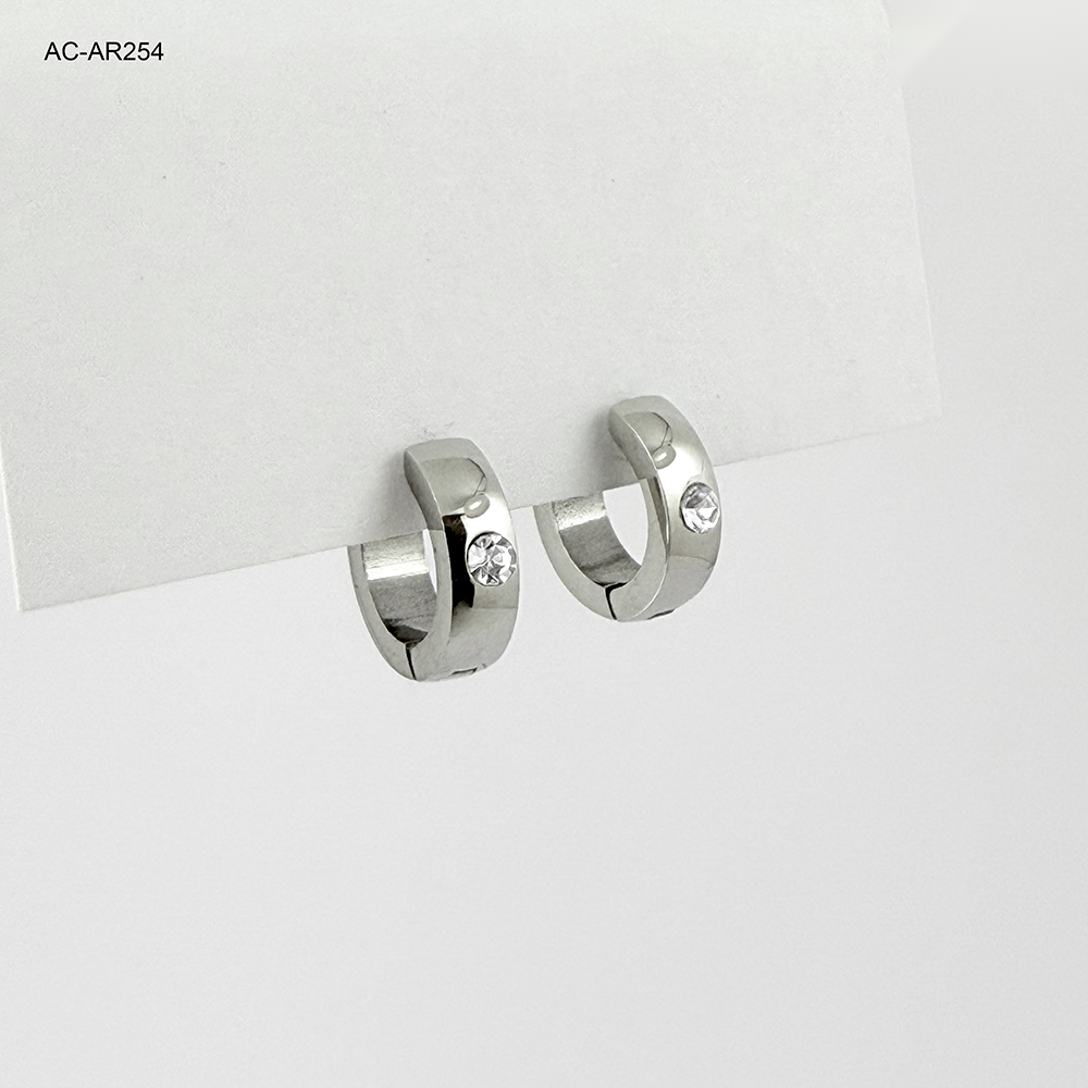 Argolla huggie acero silver circón blanco