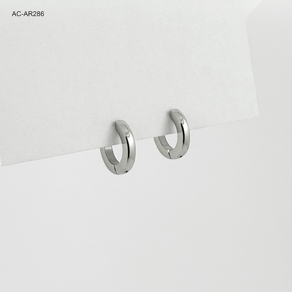 Argolla huggie acero silver 1 cm