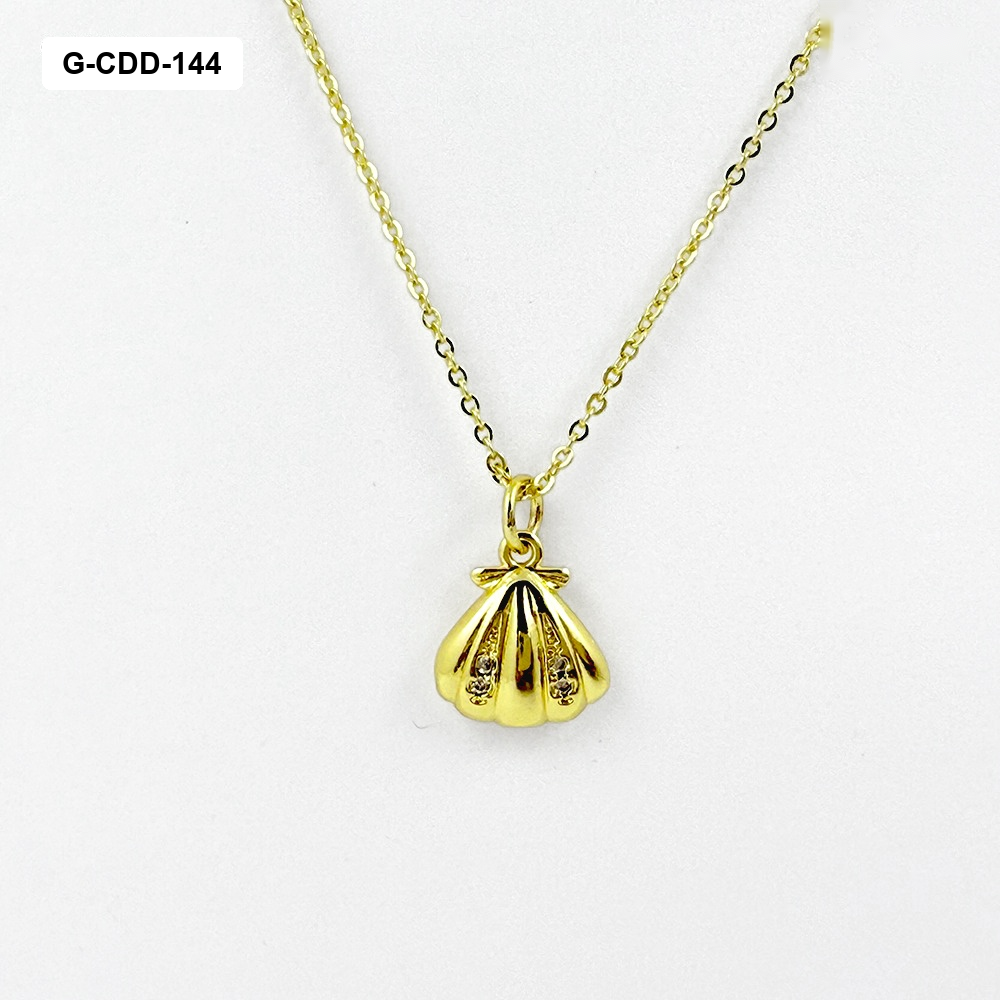 Collar en rodinado gold dije conchita de mar