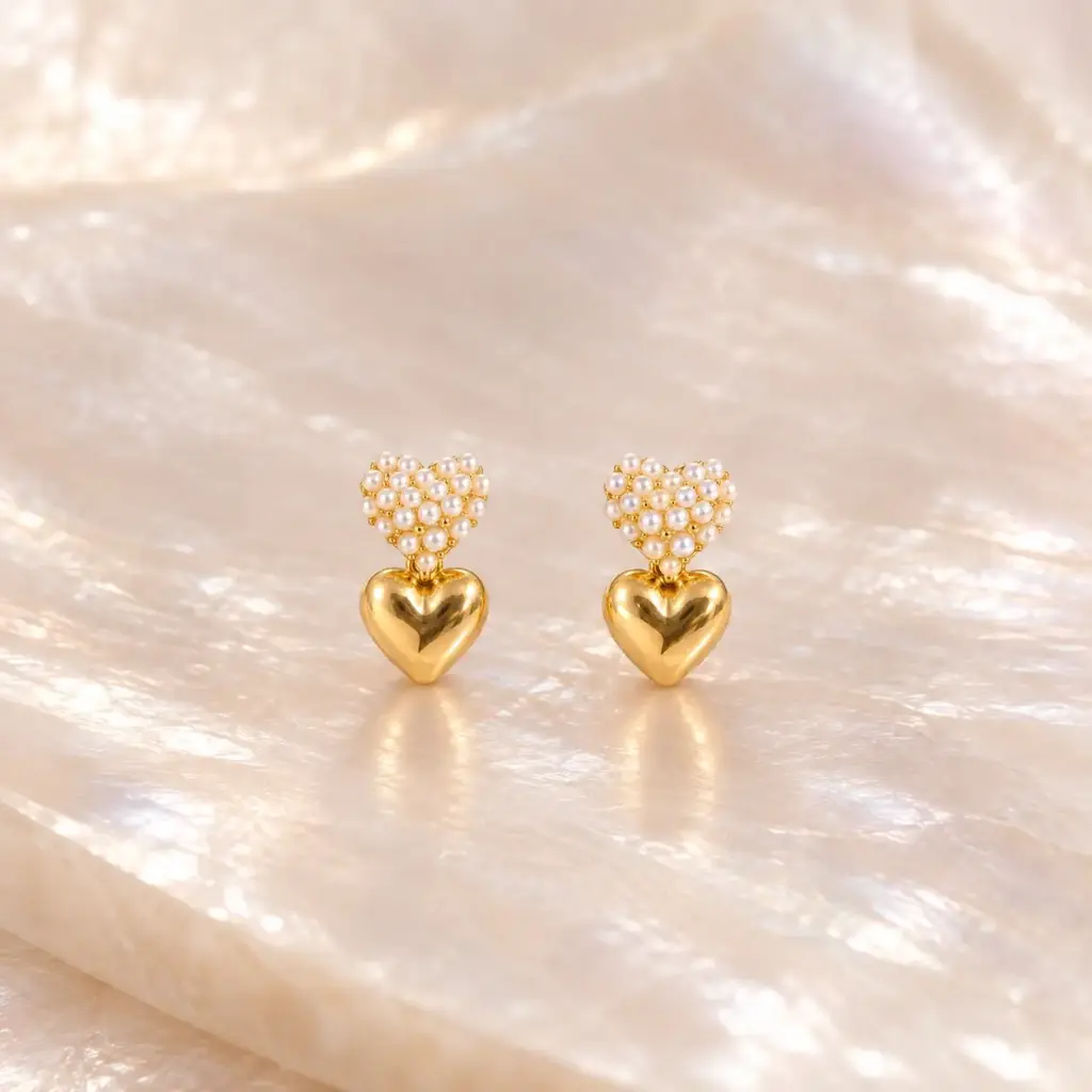Aretes en goldfilled dorados corazones con perlas