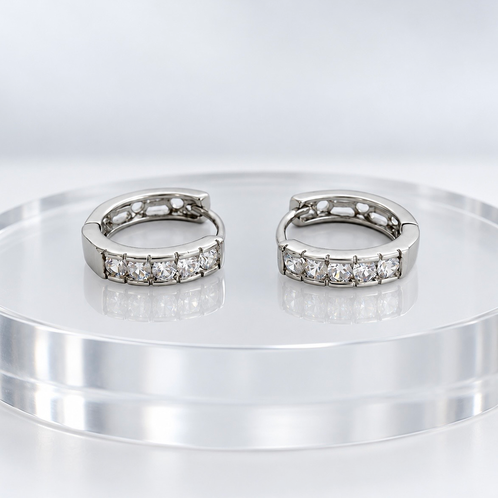 Argolla huggie rodinado silver cristales blancos 1.3 con 