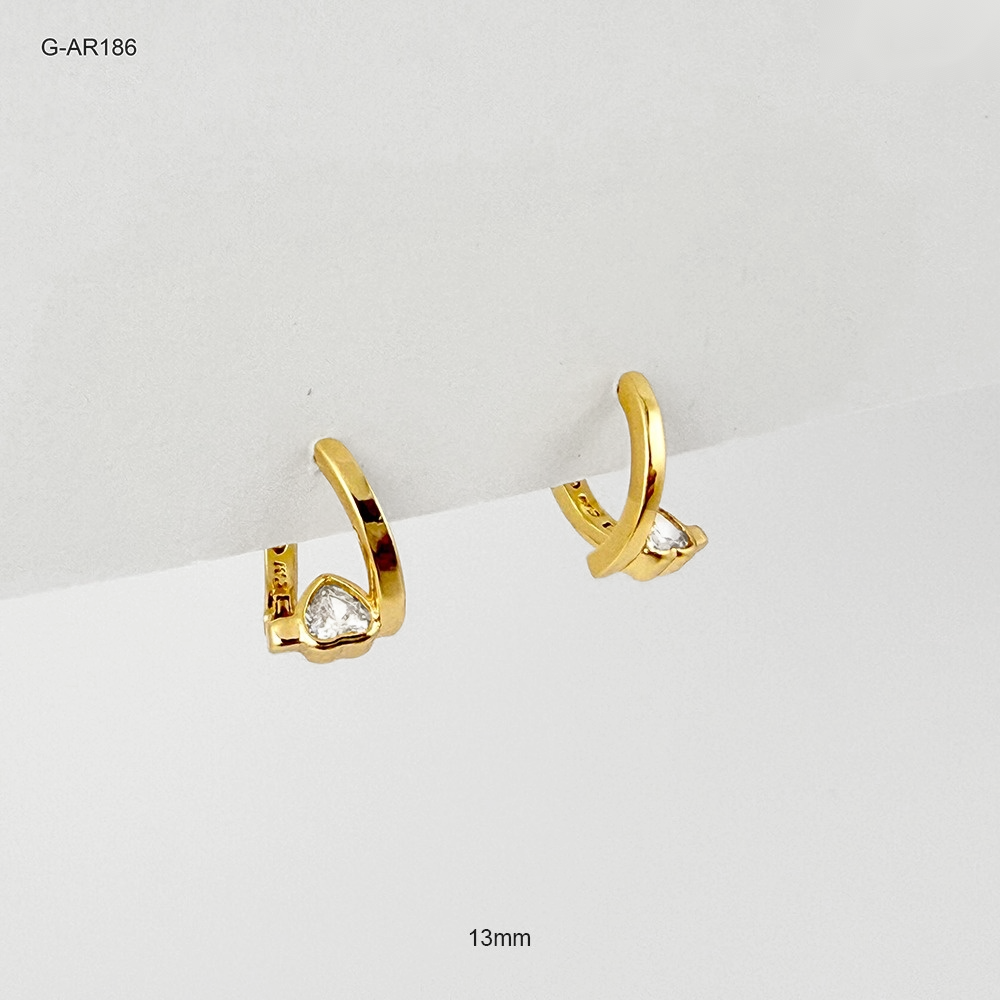 Argolla huggie rodinado gold cristal corazon centro 13mm