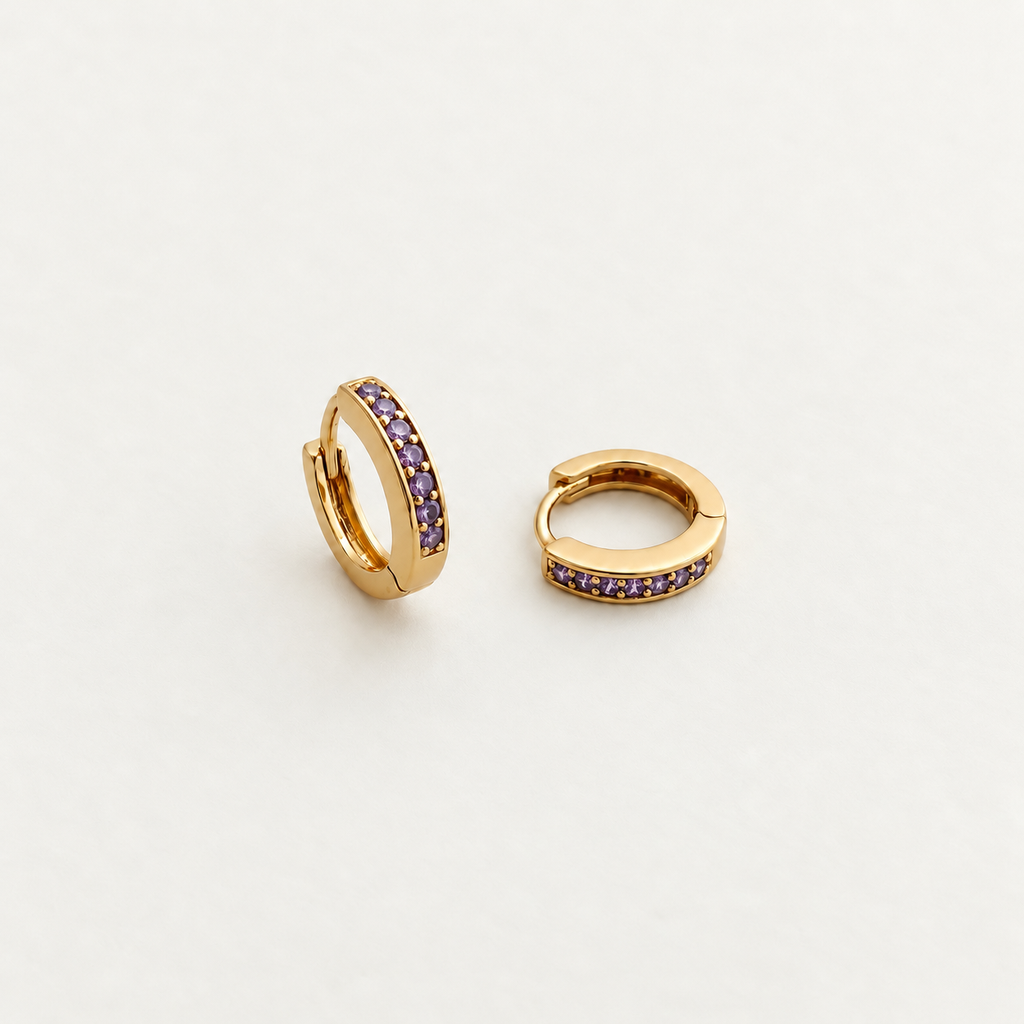 Argolla huggie rodinado gold microcircones violeta 1 cm