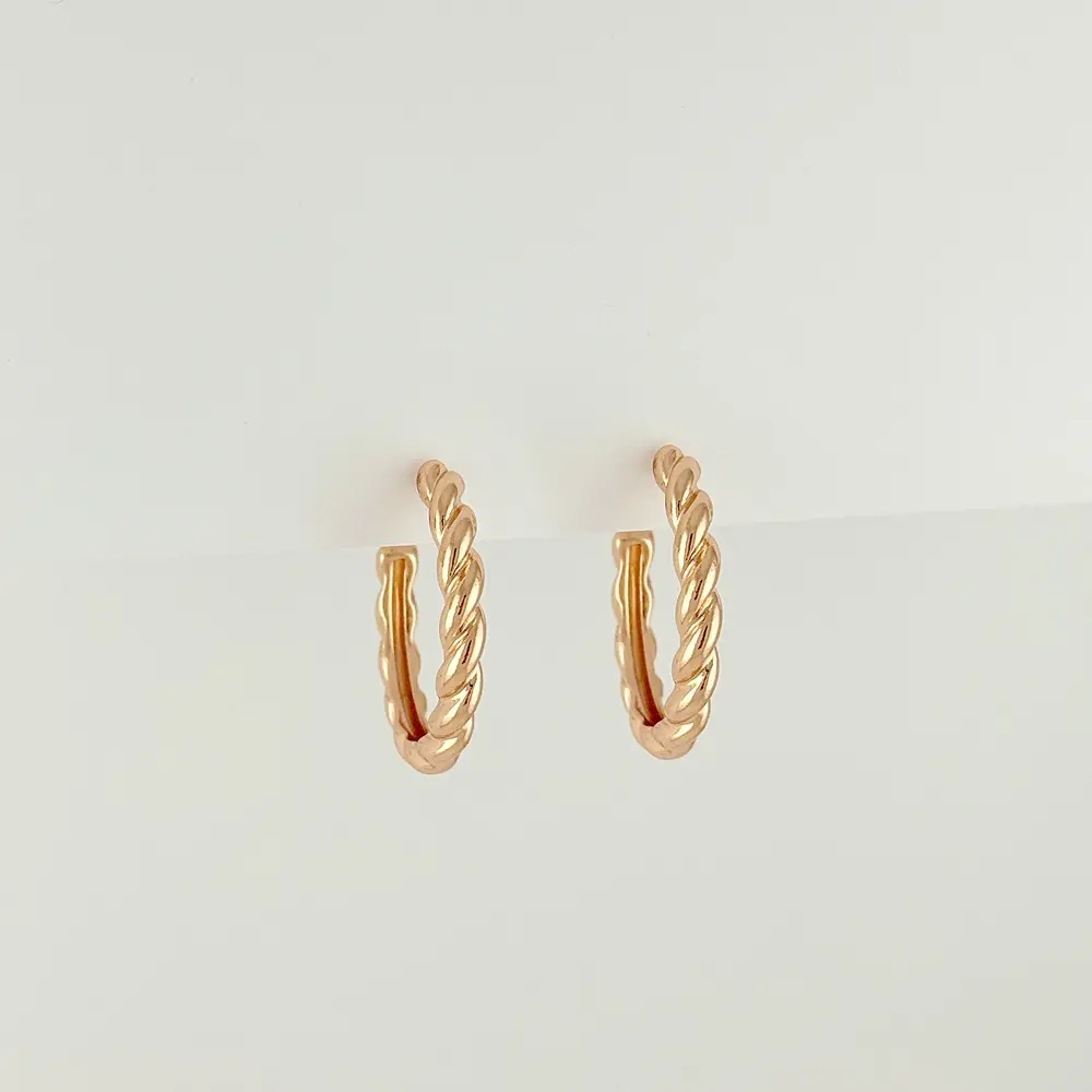 Argollas en rodinado gold rose entorchadas