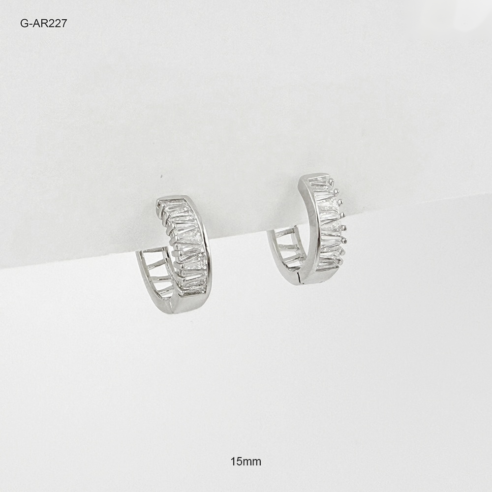 *ARGOLLA HUGGIE RODINADO SILVER CRISTALES BEGUE BLANCOS 15MM