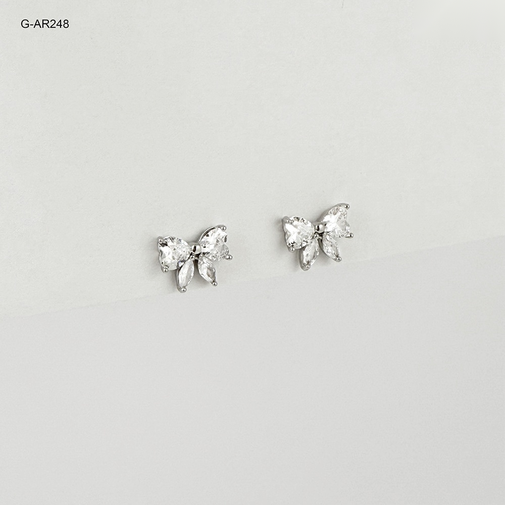 Arete topo rodinado silver lazo cristales blancos