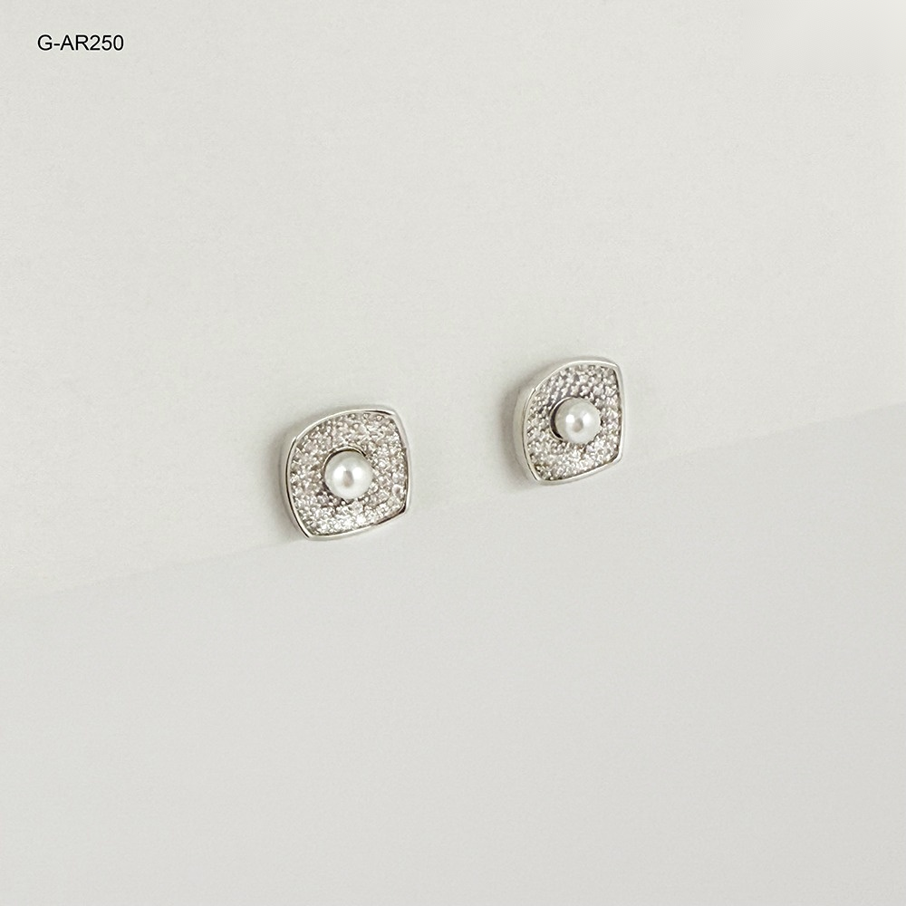 *ARETE TOPO RODINADO SILVER CUADRADO PERLA MICROCIRCONES BLANCO