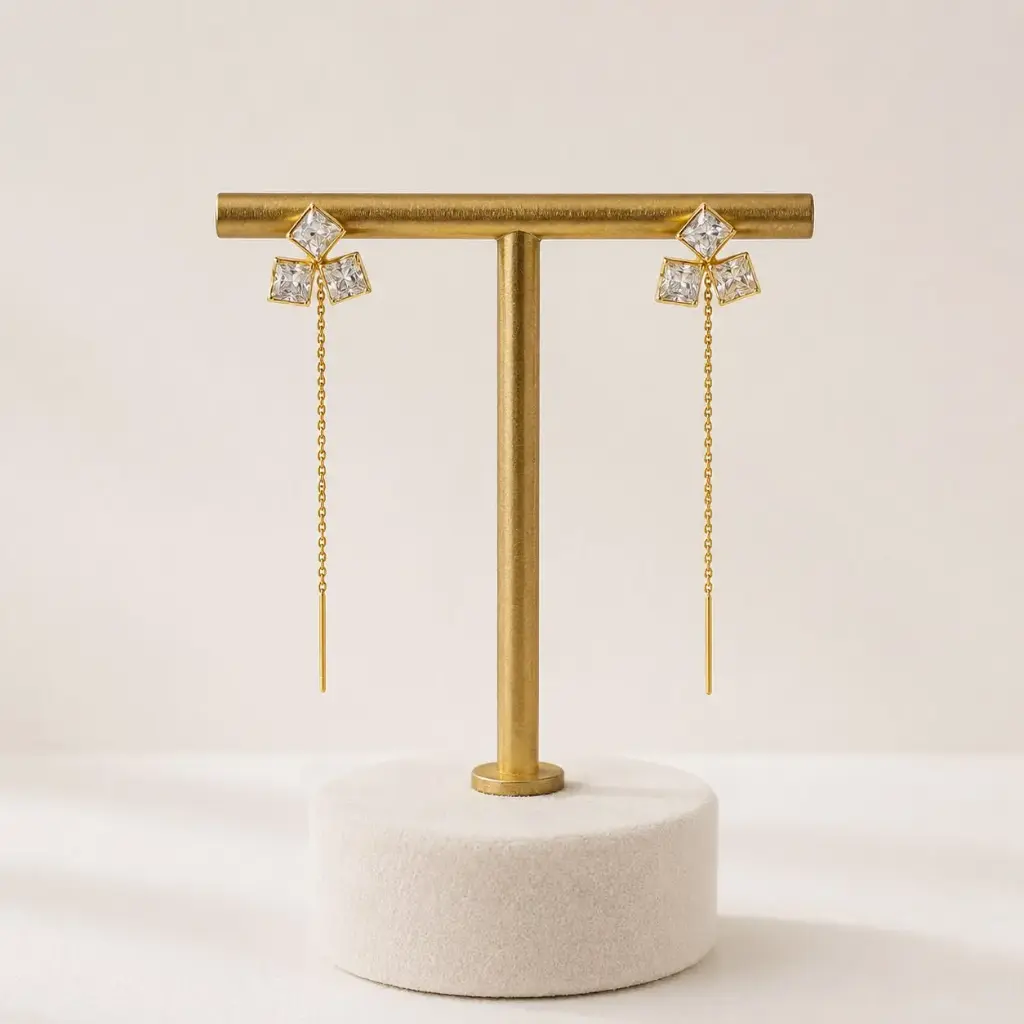 Aretes largos en rodinado Gold línea premium broche sistema pasar triángulo cristales 