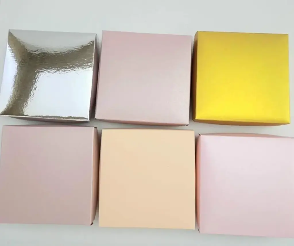 Cajas para joyas colores surtidos x 12