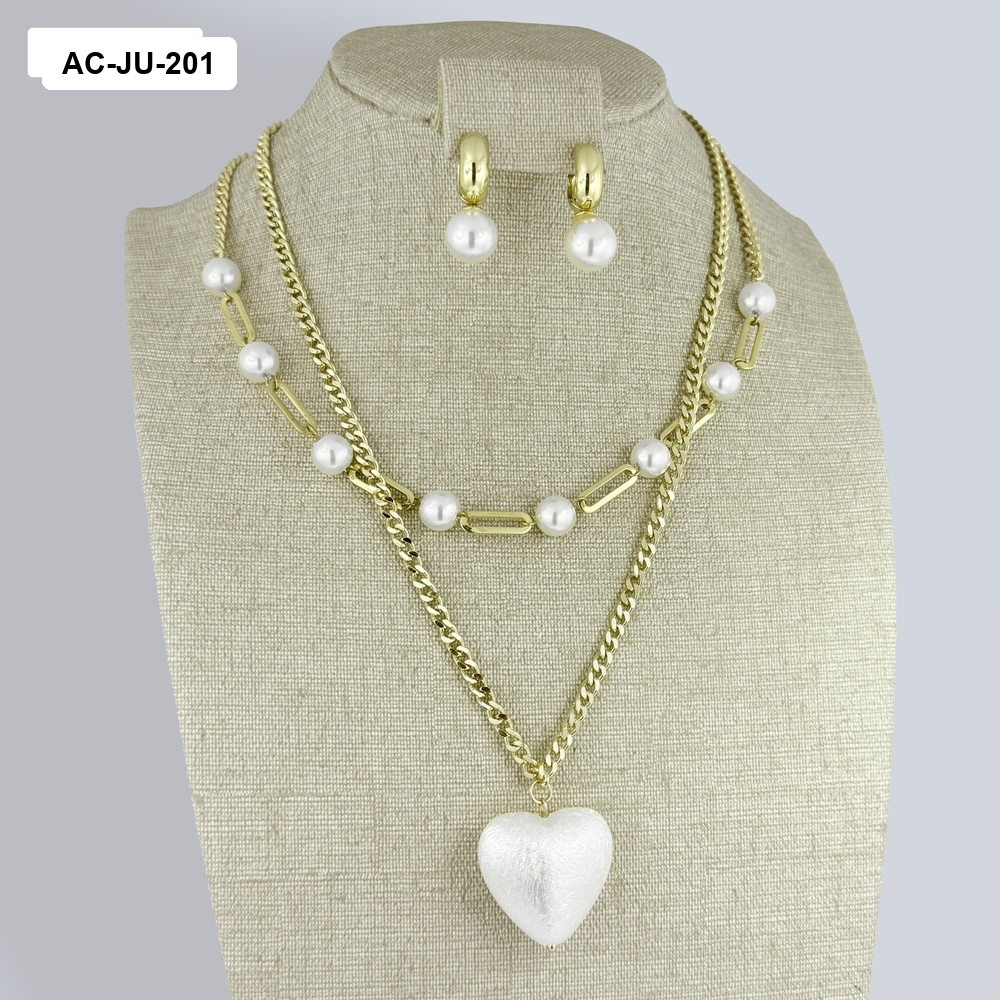 AC-JU-201 JUEGO EN ACERO GOLD DOBLE COLLAR PERLAS DIJE CORAZÓN BLANCO