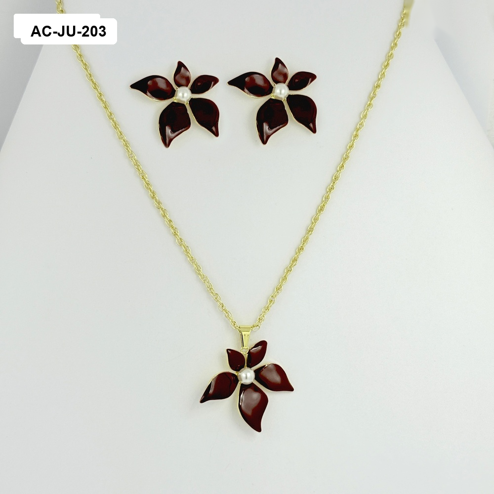AC-JU-203 JUEGO EN ACERO GOLD FLOR ESMALTADO 