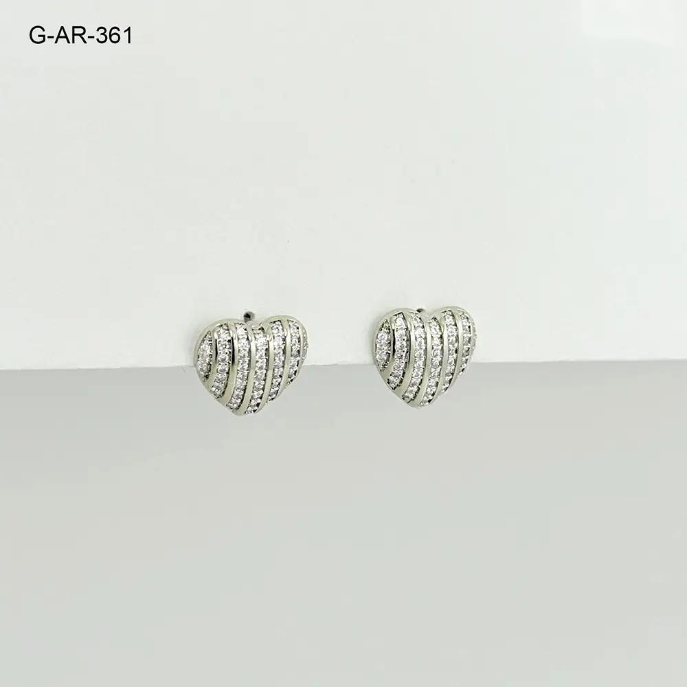 *Aretes en rodinado silver corazón microcircones blancos