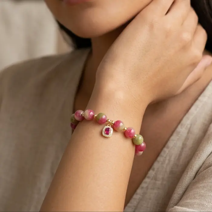 Pulsera artesanal piedras ágata sandía dije microcircón cristal magenta