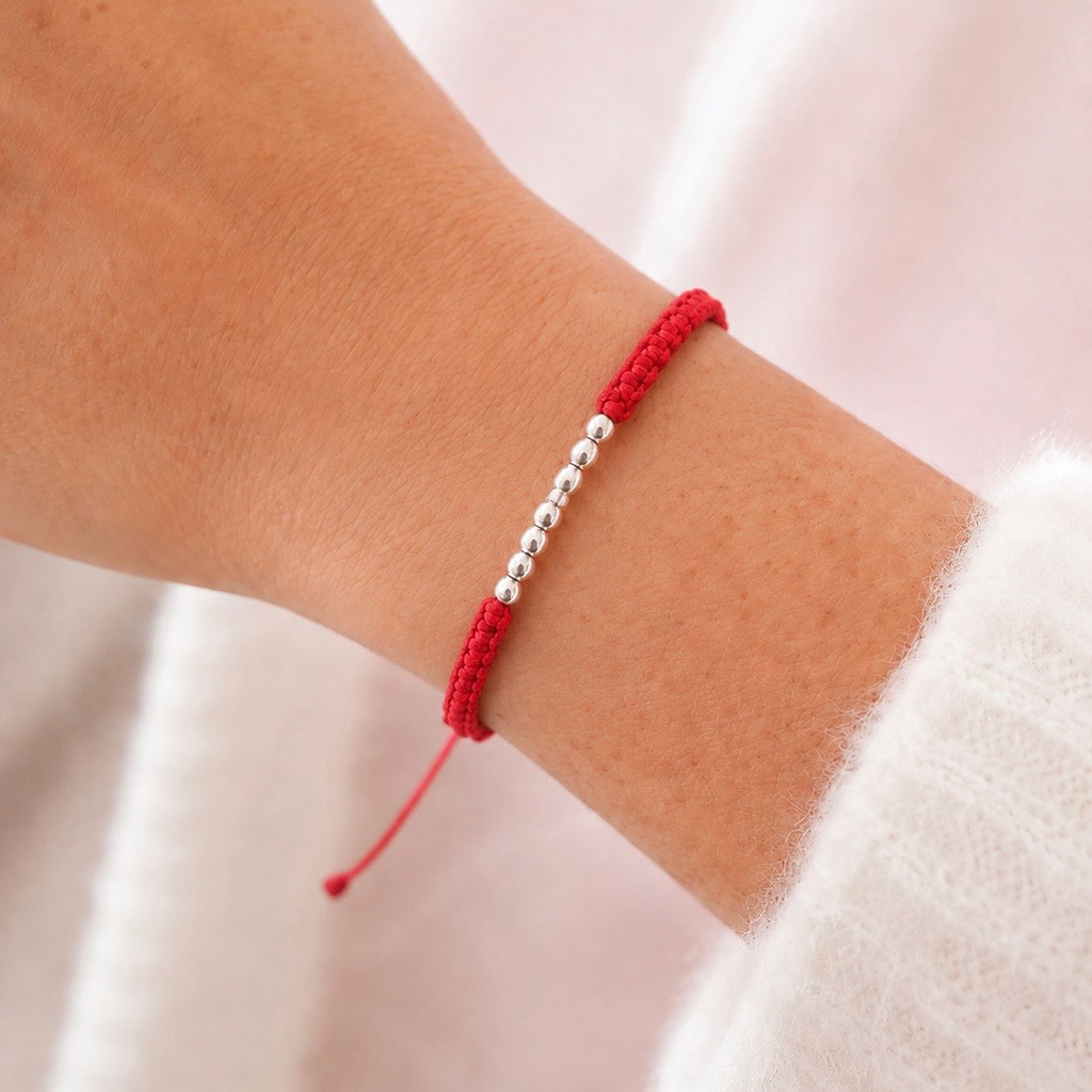 Pulsera en plata ley 925 ajustable hilo rojo tejido 7 balines