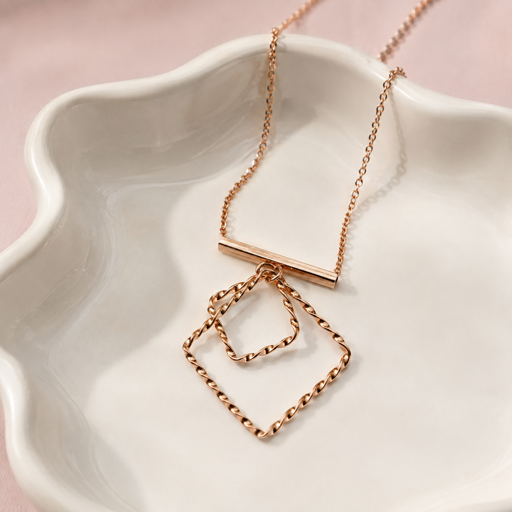 Collar en plata ley 925 baño en oro rosa rombo