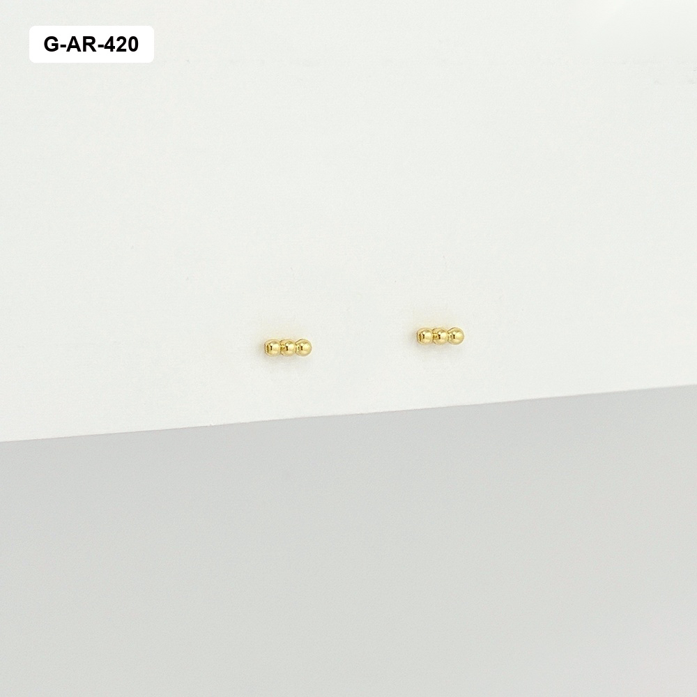 Aretes en rodinado gold topos mini tres bolitas