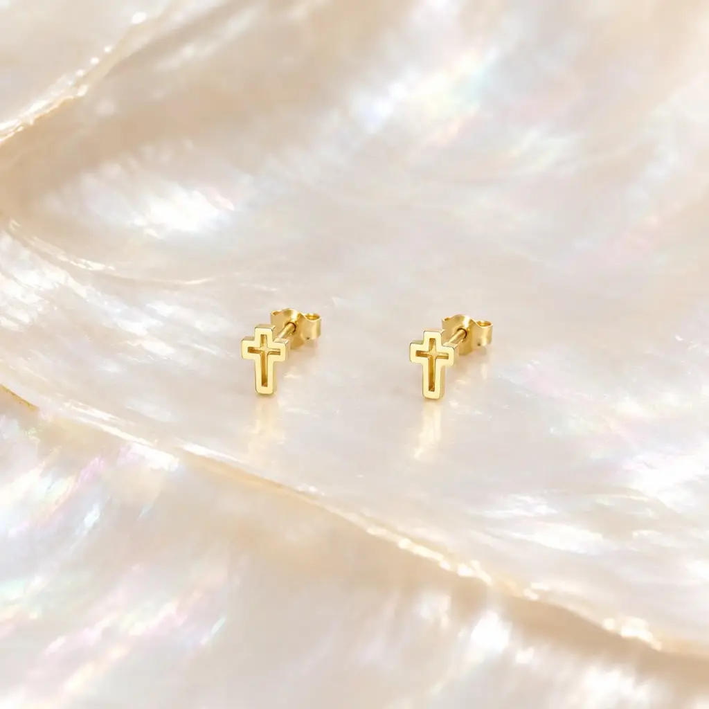 Aretes en rodinado gold topo mini cruz modelo 2