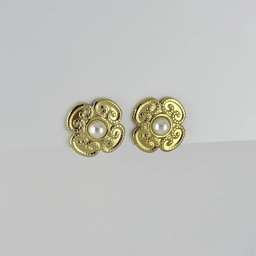 Maxi aretes en acero gold perla modelo 3
