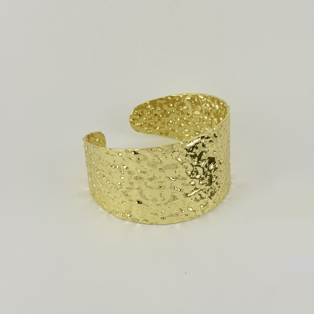 Brazalete en acero gold rigido modelo 7