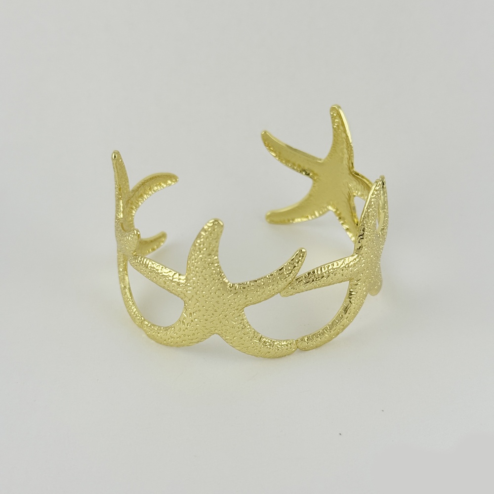 Brazalete en acero gold rigido modelo 9