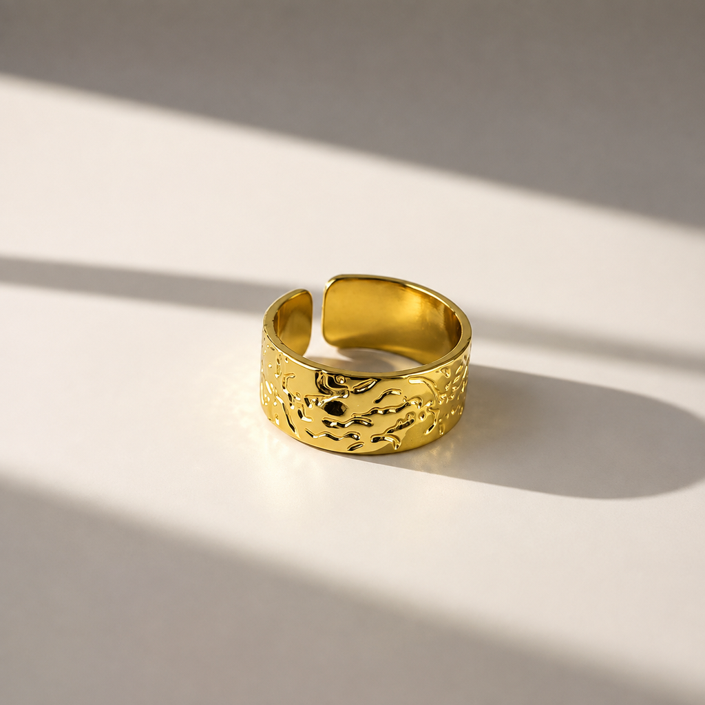 Anillo en acero gold ajustable modelo 17