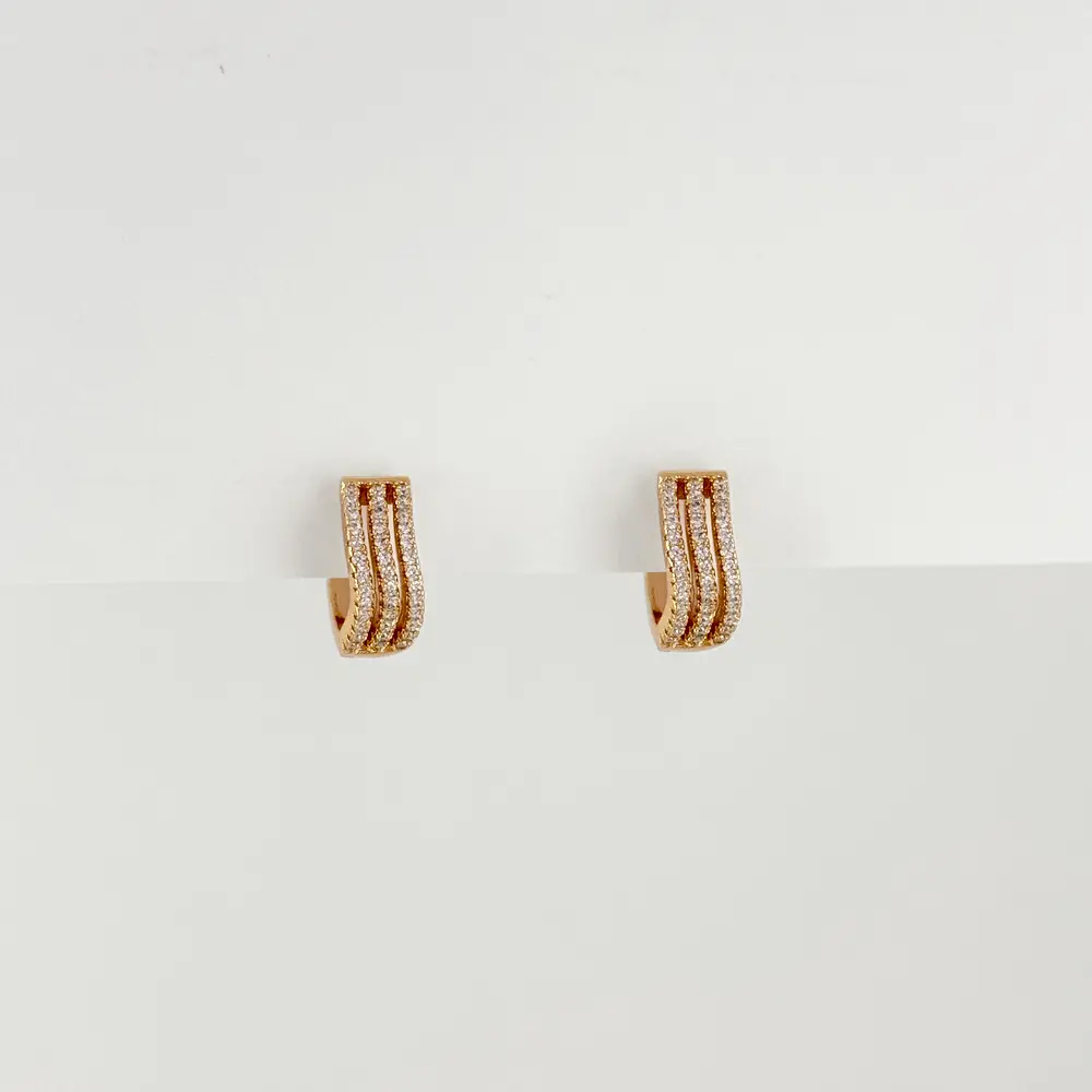 Argolla huggie en Rodinado Gold Champagne triple línea ondulada microcircones blancos 1.4 cm