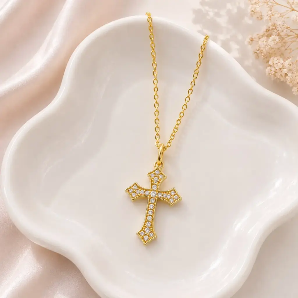 Cadena en rodinado gold cadena especial dije microcirconia cruz