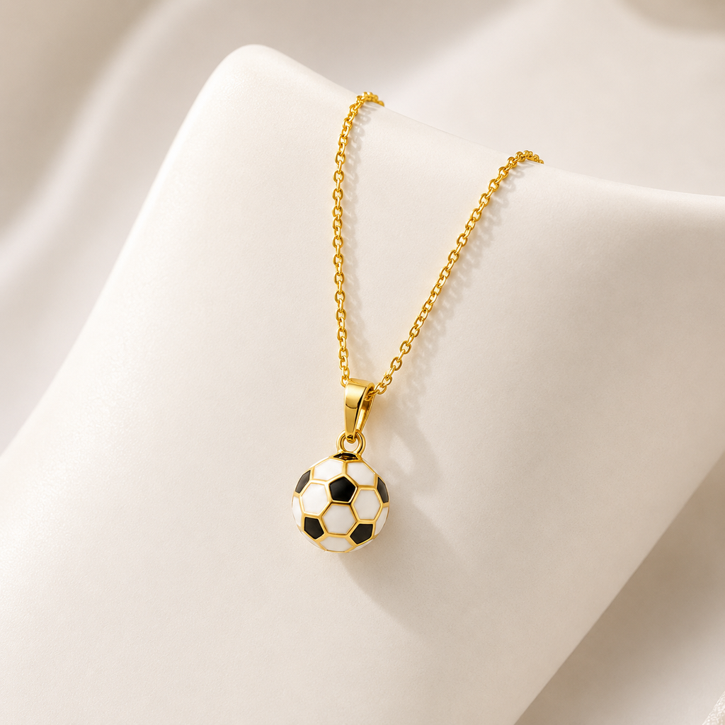 Collar en rodinado gold dije pelota fútbol esmaltado blanco y negro