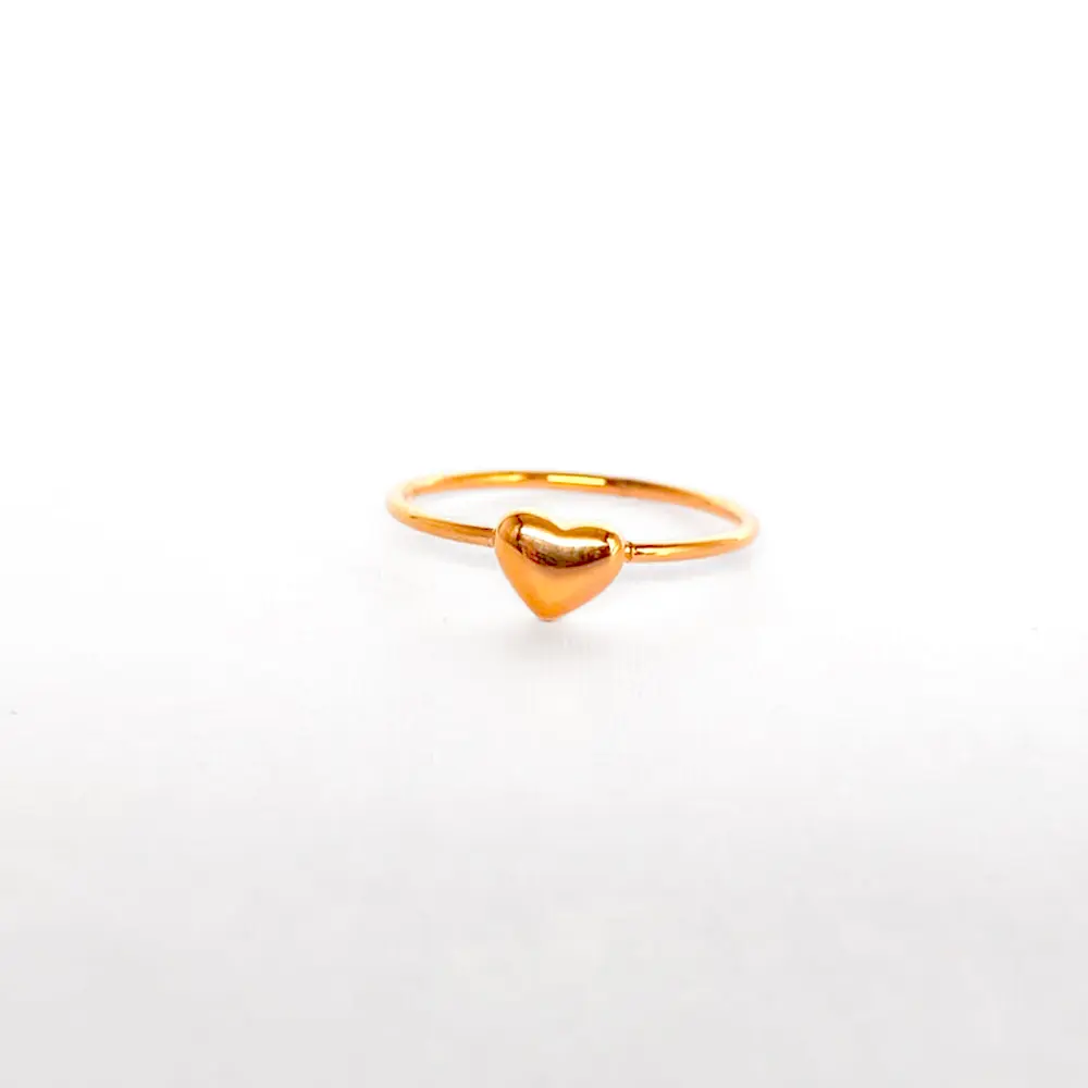 Anillo en acero gold rose corazón liso