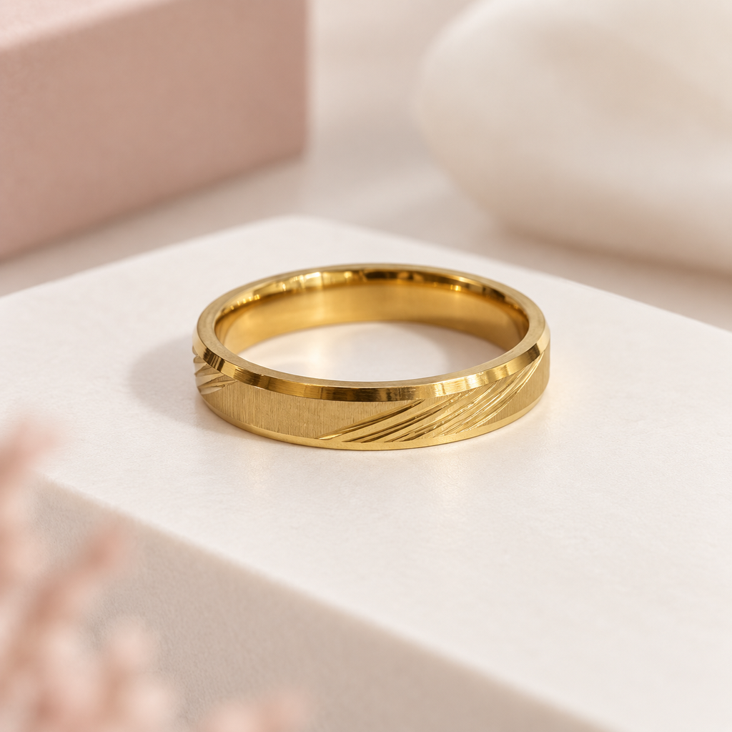 Anillo en acero inoxidable gold aro liso tipo alianza diamantado x unidad