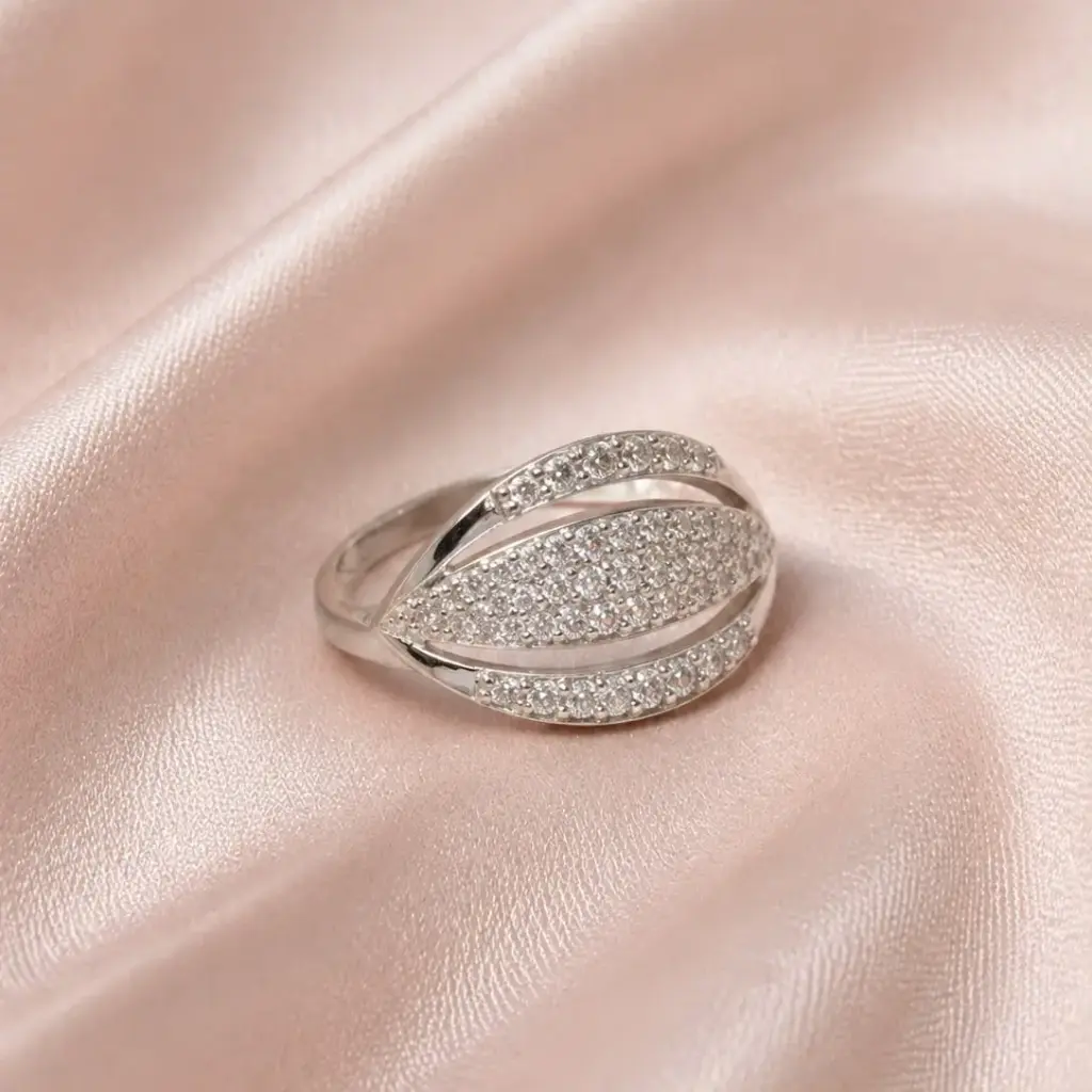 Anillo plata ley 925 ovalo microcircones blancos
