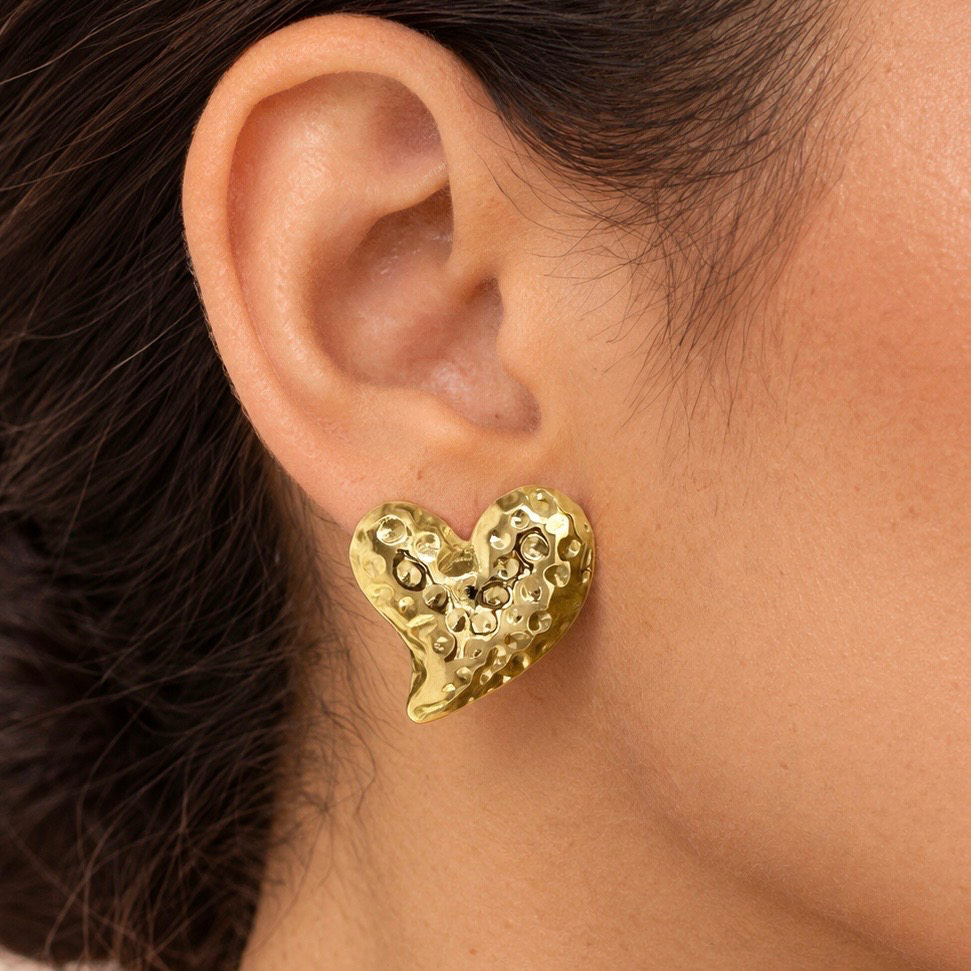 Arete en Acero Inoxidable gold corazón martillado