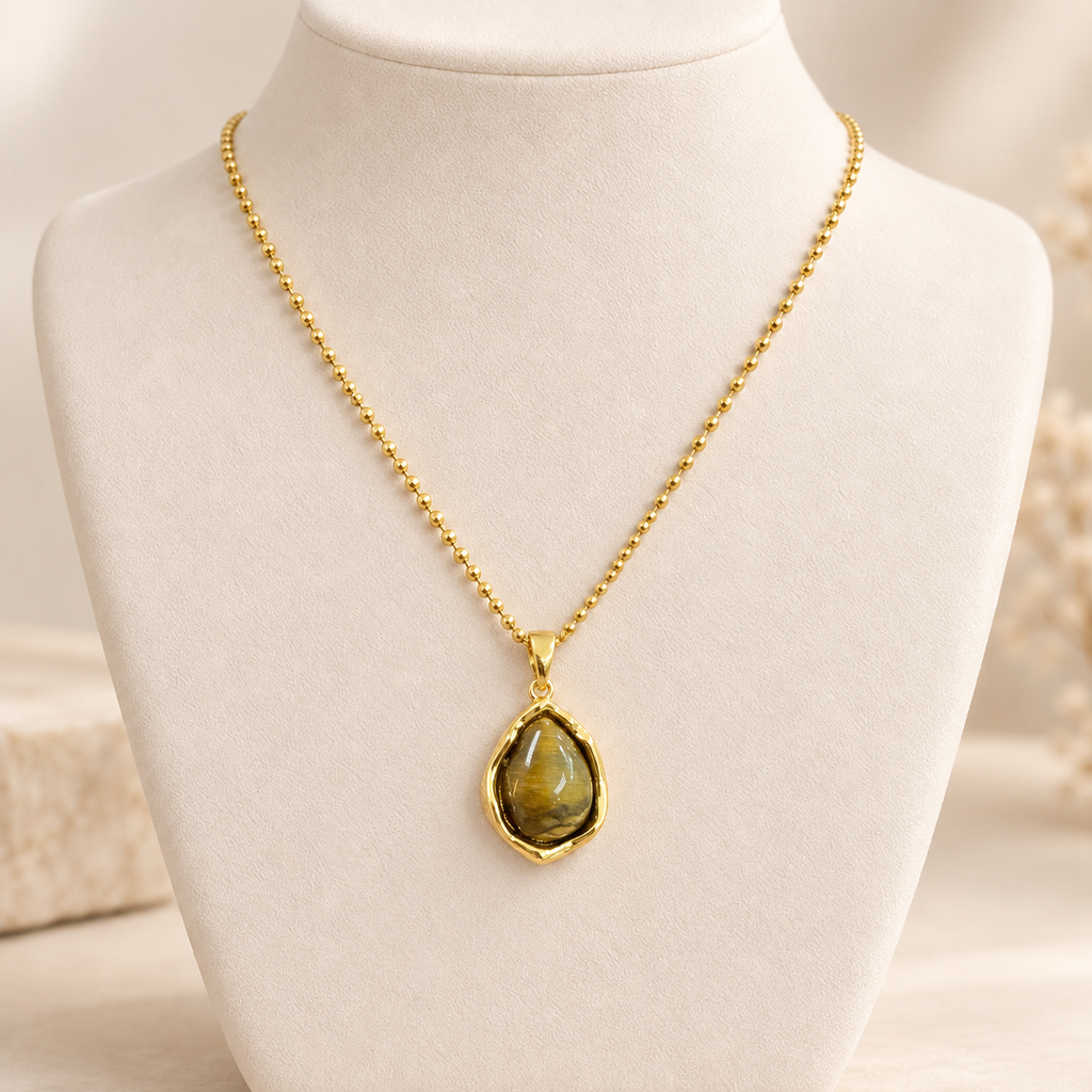 Collar en Acero Inoxidable dorado piedra natural