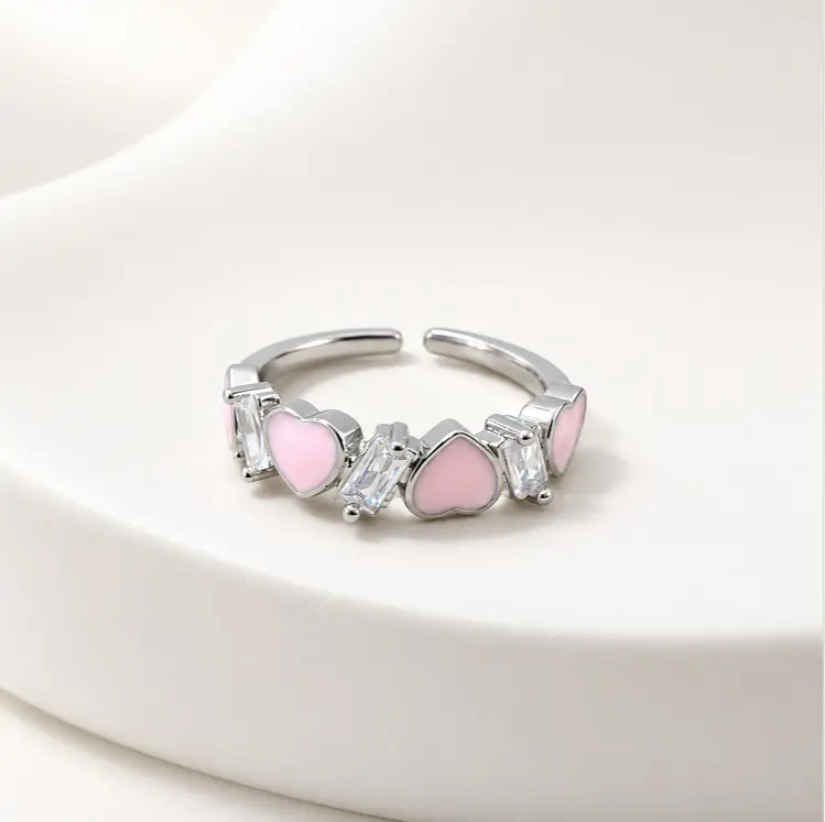 Anillo en rodinado plateado cristal color