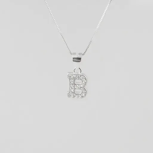 [P-CDD-128] *COLLAR EN PLATA LEY 925 DIJE INICIAL MICROCIRCONES 1.2 CM