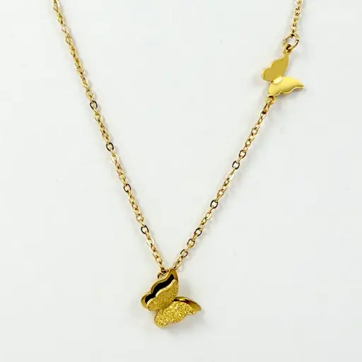 [AC-CDD-135] *COLLAR EN ACERO GOLD DIJE MARIPOSAS SATINADAS