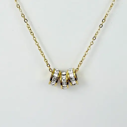 [AC-CDD-141] *COLLAR EN ACERO GOLD ARGOLLA TRIPLE CRISTAL BAGUETTE