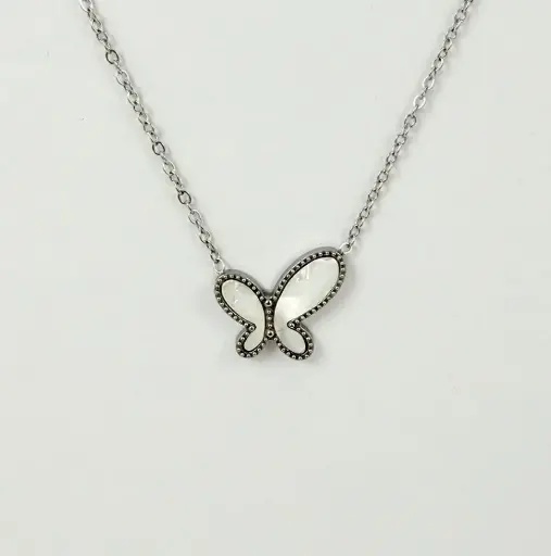 [AC-CDD-180] Collar en acero silver dije mariposa nácar modelo 2