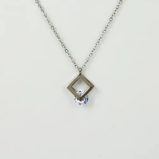 [AC-CDD-185] *COLLAR EN ACERO SILVER DIJE ROMBO CRISTAL