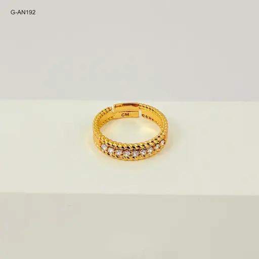 [G-AN-192] Anillo rodinado ajustable enjoyado circones y bandas tipo cuerda