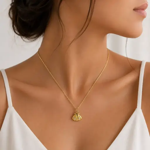 [G-CDD-144] Collar en rodinado gold dije conchita de mar